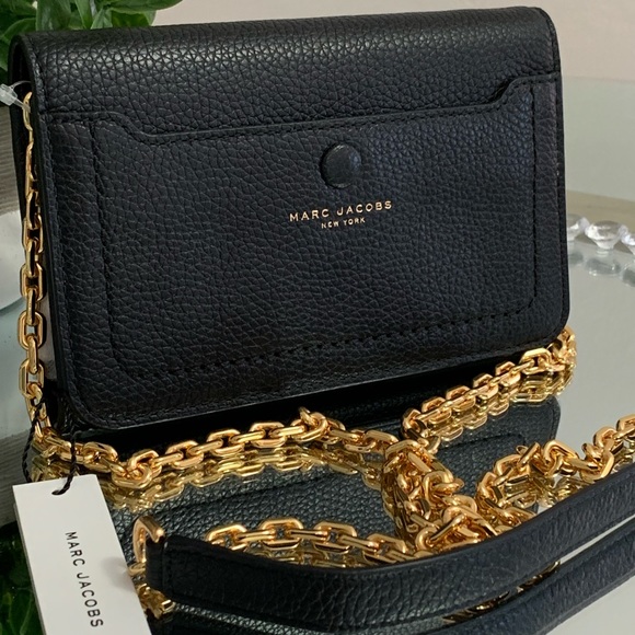 SALE‼️$275 MARC JACOBS EMPIRE CITY LEATHER WALLET - Picture 2 of 8